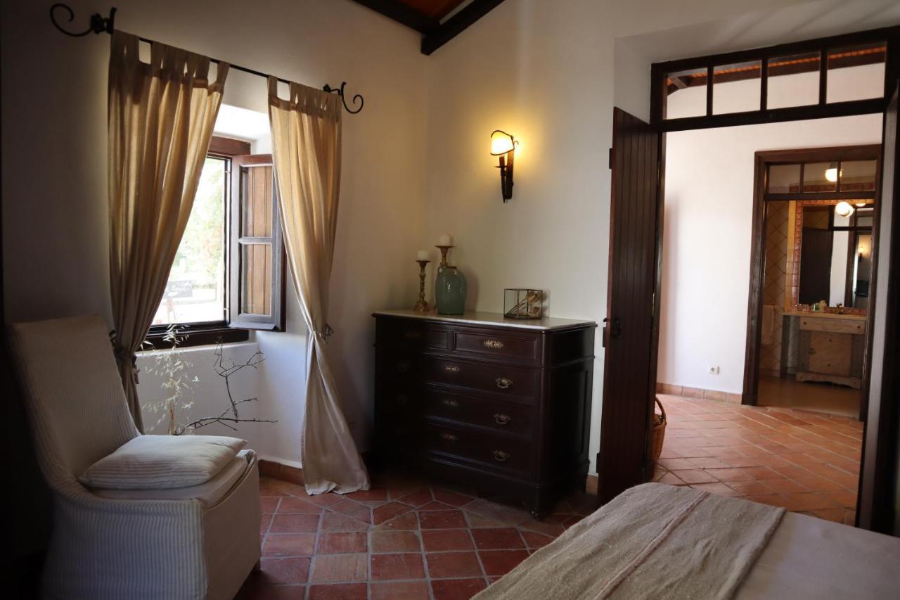Bed and Breakfast Os Agostos Екстер'єр фото