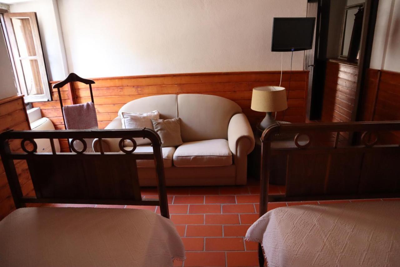 Bed and Breakfast Os Agostos Екстер'єр фото